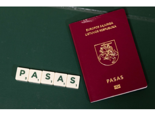 Šeši Rusijos pilietybės įgijimą nuslėpusieji neteko Lietuvos pilietybės